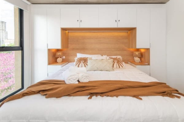 dccbee94 11d8 43 UAG6D 68967977