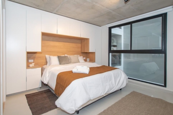 ba735f14 aa7f 4a HUQYT 7e09303d