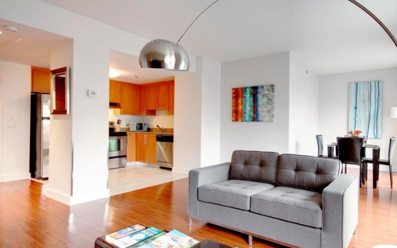 1 Bedroom Suite in Downtown Montreal | Mosaique Bldg
