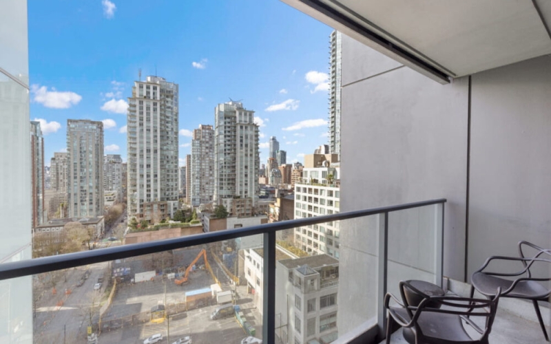 Furnished Serviced 1 Bedroom Apartment in Vancouver