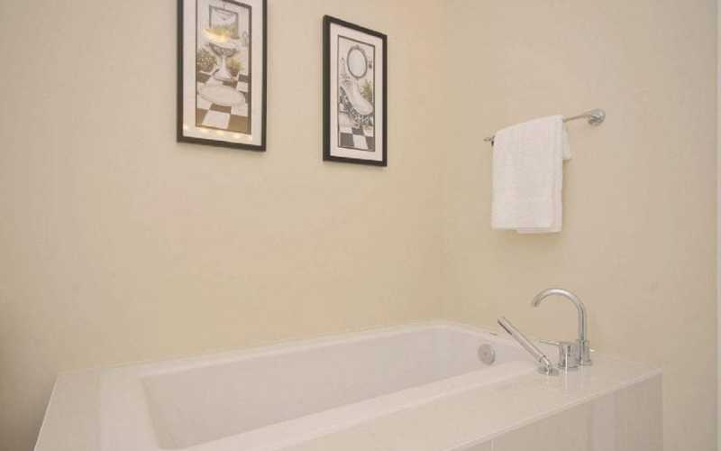 Furnished Apartments Victoria Hiltop Manor 4 05 ad301766