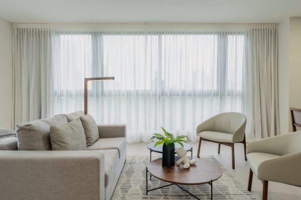 5df27975 7dbe 43 tYko d6953788