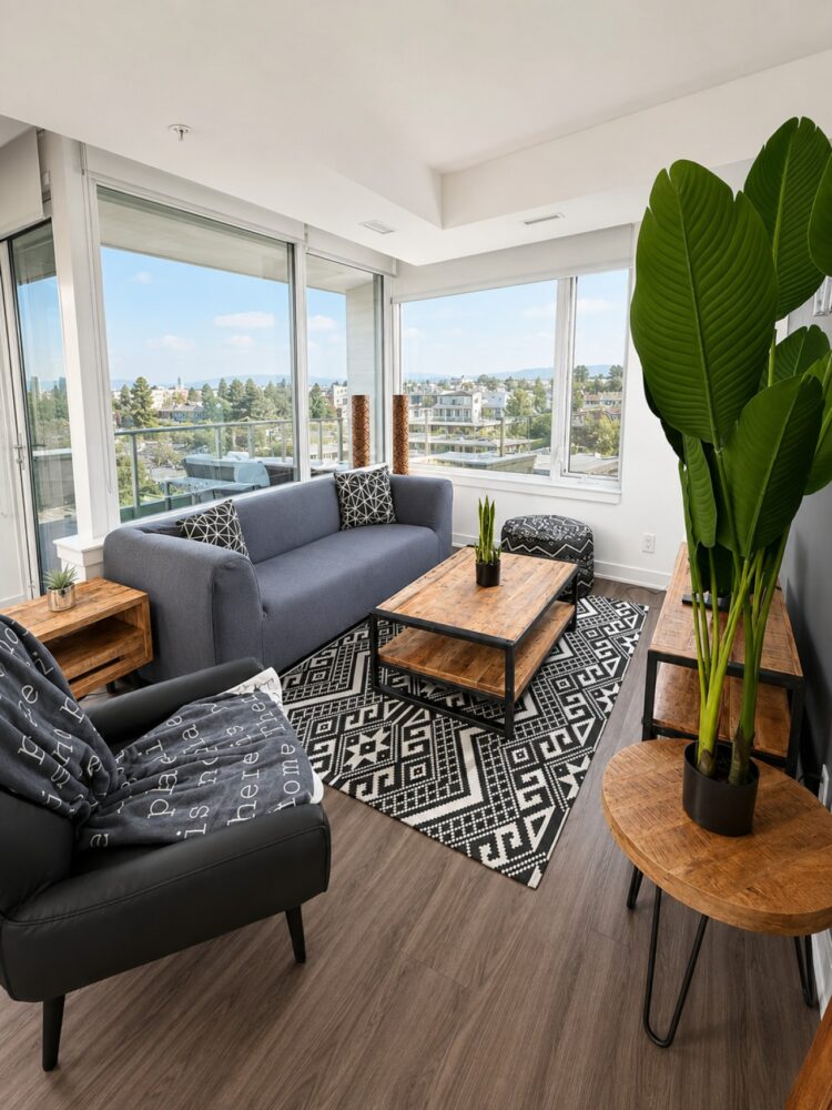 Furnished 2 Bedroom Apartment in Hintonburg neighbourhood of Ottawa - A furnished rental suitable for Government Employee Housing in Ottawa