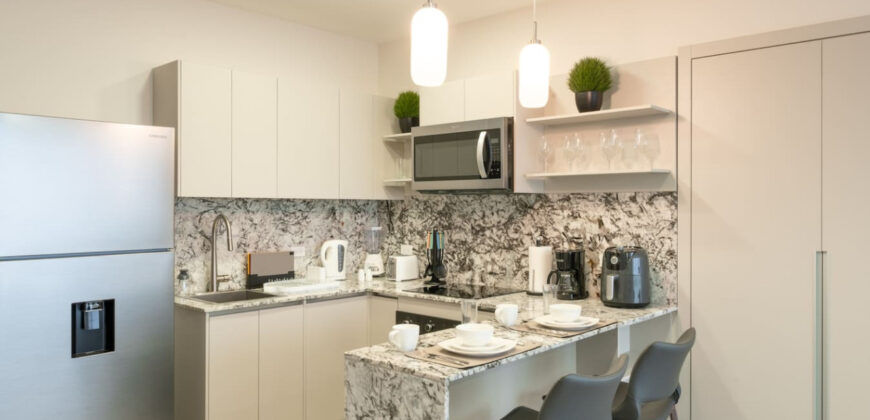 Deluxe Condo Suite 1BR with Ocean View – 1202