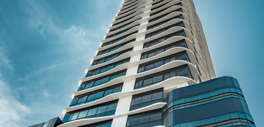 Modern 1-Bedroom with Park & City View in Panama