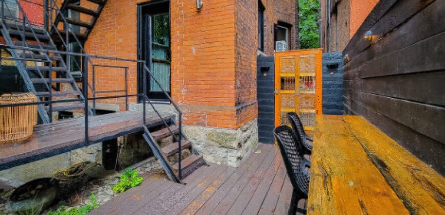 Garden View Hamilton Apartment