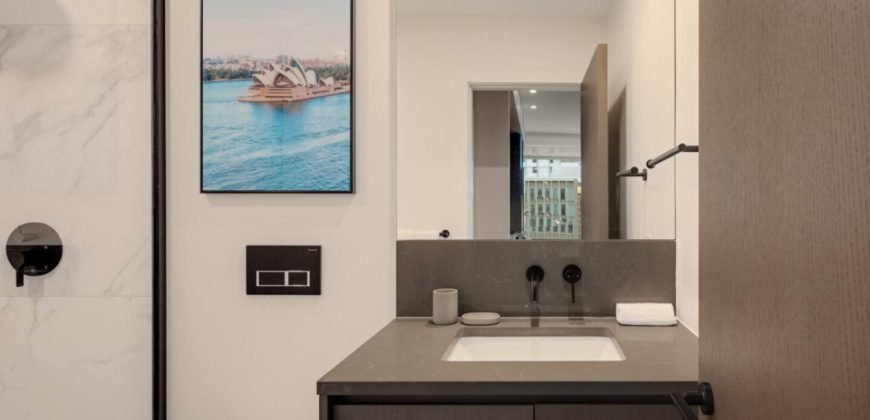 Luxe 2BR Apt with Balcony near Johnson Street