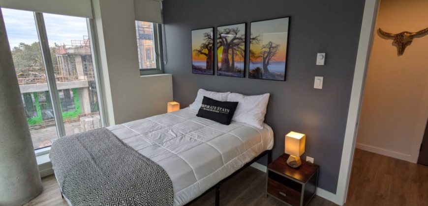 Luxe 2BR Apt with Balcony near Johnson Street