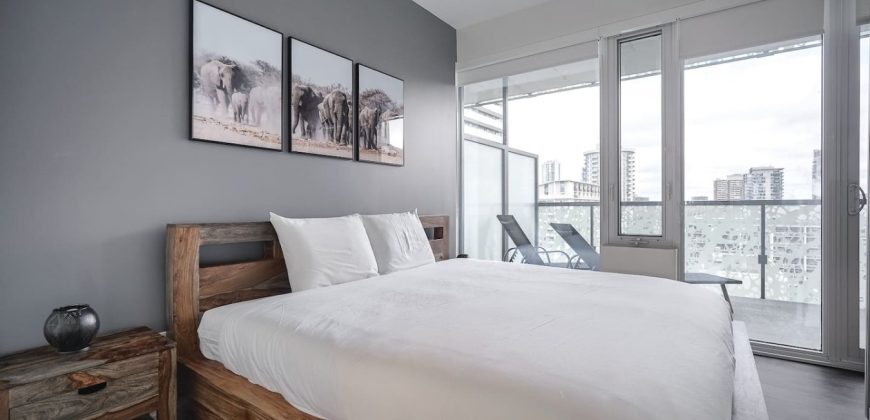 IMMIX – 2 Bedrooms Furnished Apartment in Downtown Toronto