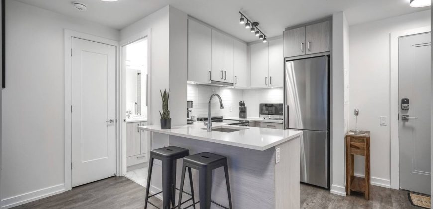 Corporate Stays | IMMIX  1 Bedroom + DEN