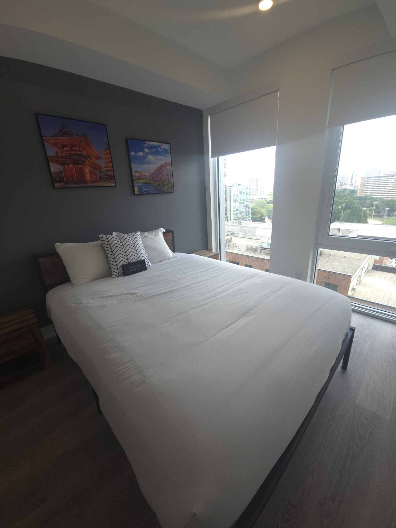 Serviced Rental 2 Bedrooms in Toronto for Long Term Stays
