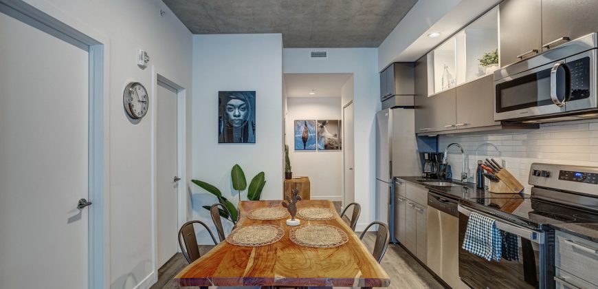 Montreal – C Lofts Le Smith – 2B1B (1006)
