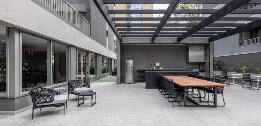 Furnished Studio in São Paulo On Jurupis with City Views, Pool & Gym Access