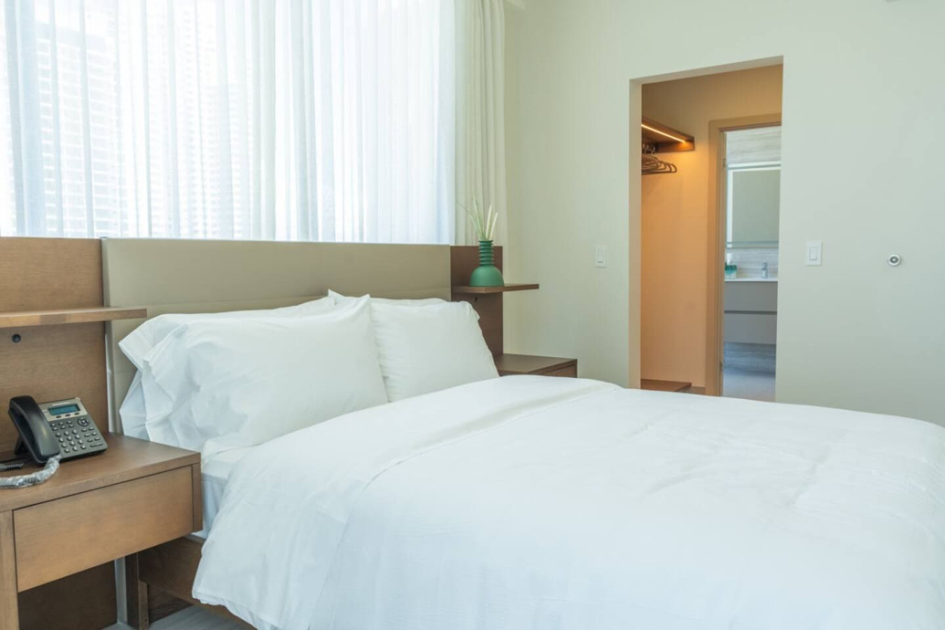 1-Bedroom with partial Ocean and City View