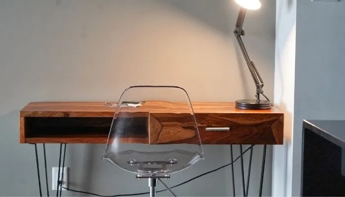Mobilier de la collection Metric par Corporate Stays