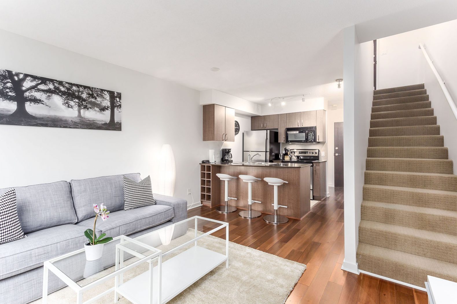 Hudson 1 bedroom living and kitchen scaled e1622566585516