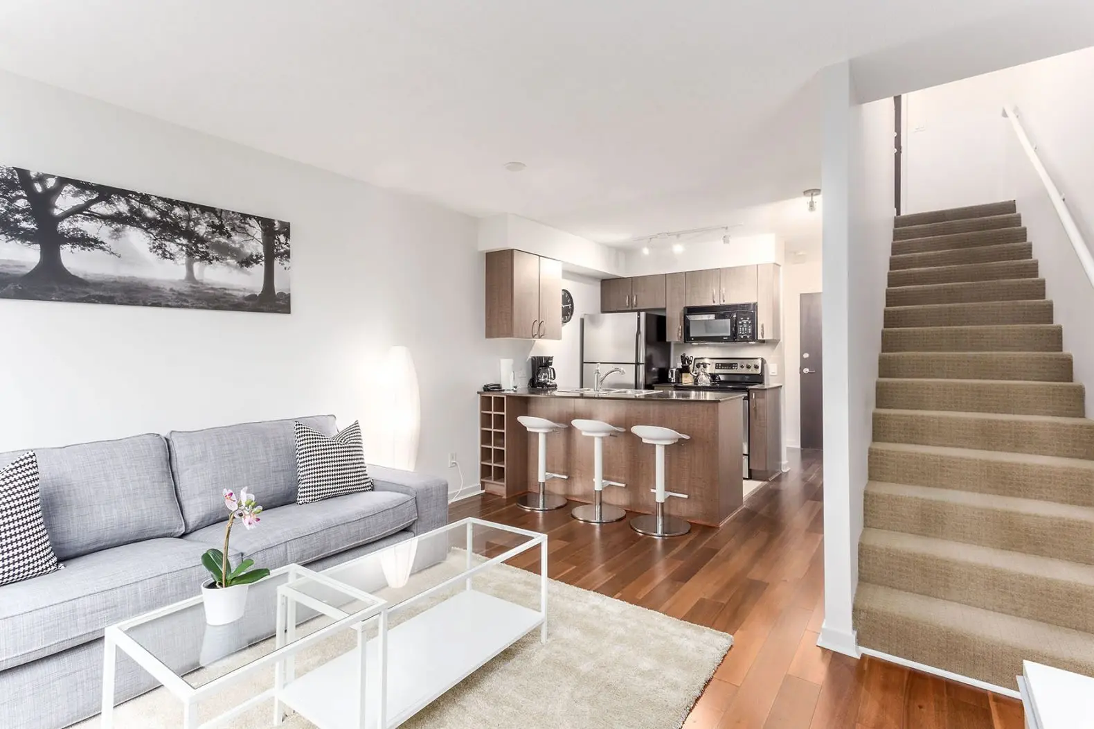Hudson 1 bedroom living and kitchen scaled e1622566585516