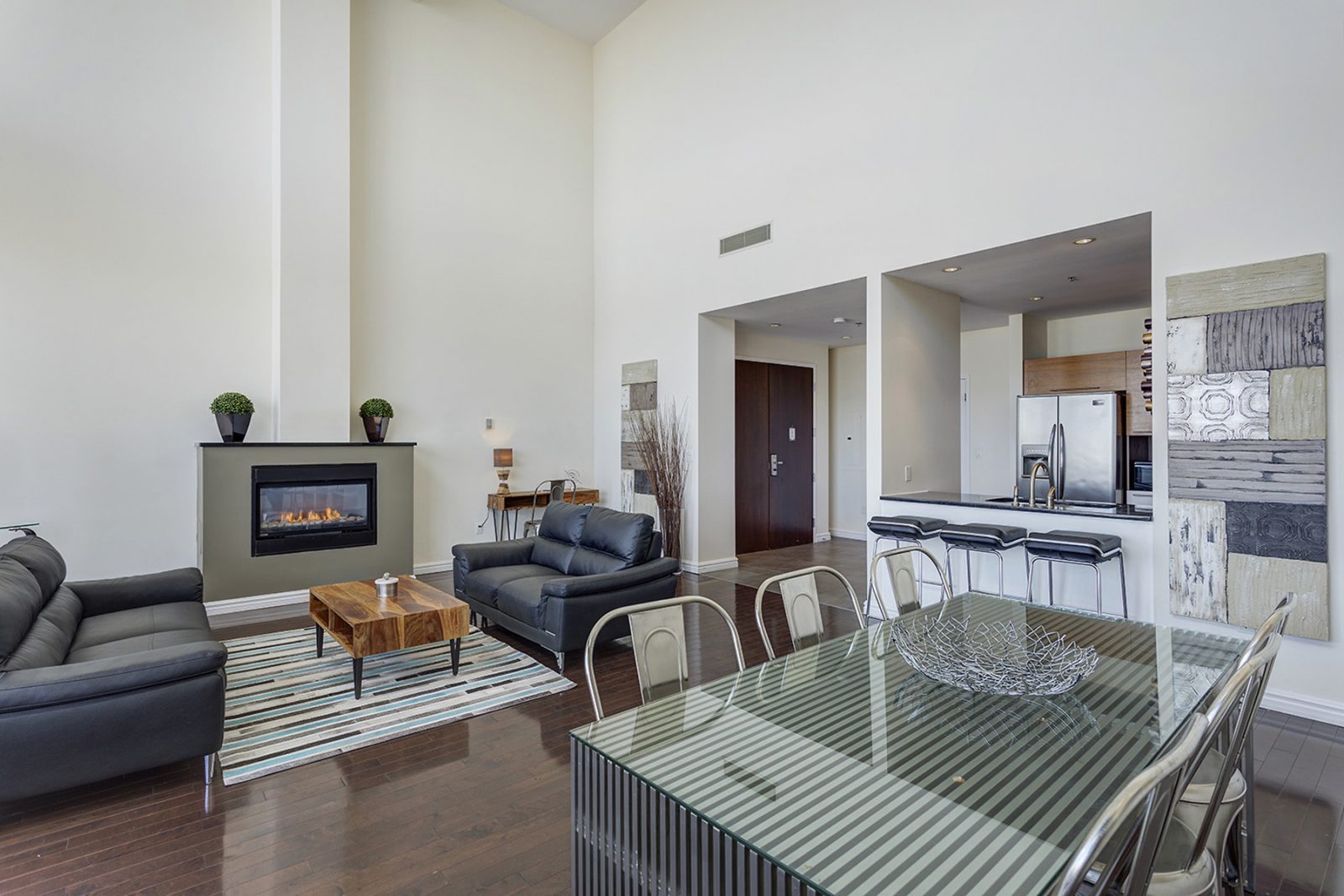 Le 400 PH living dining scaled