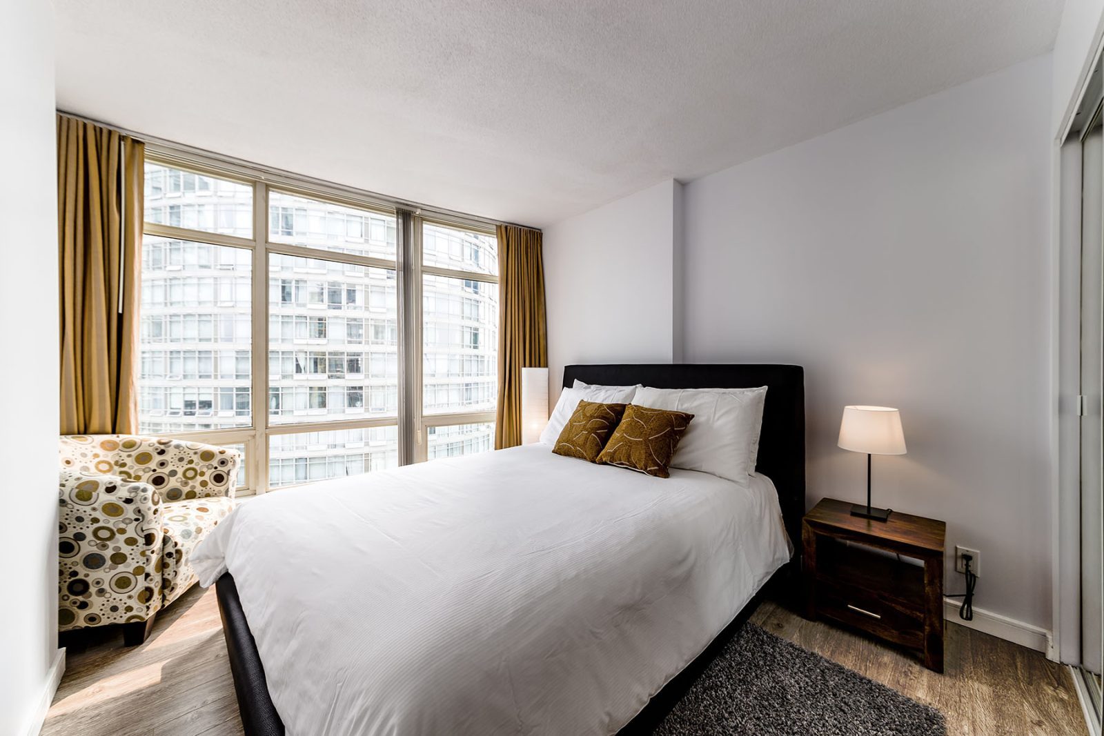 renting apartments scaled